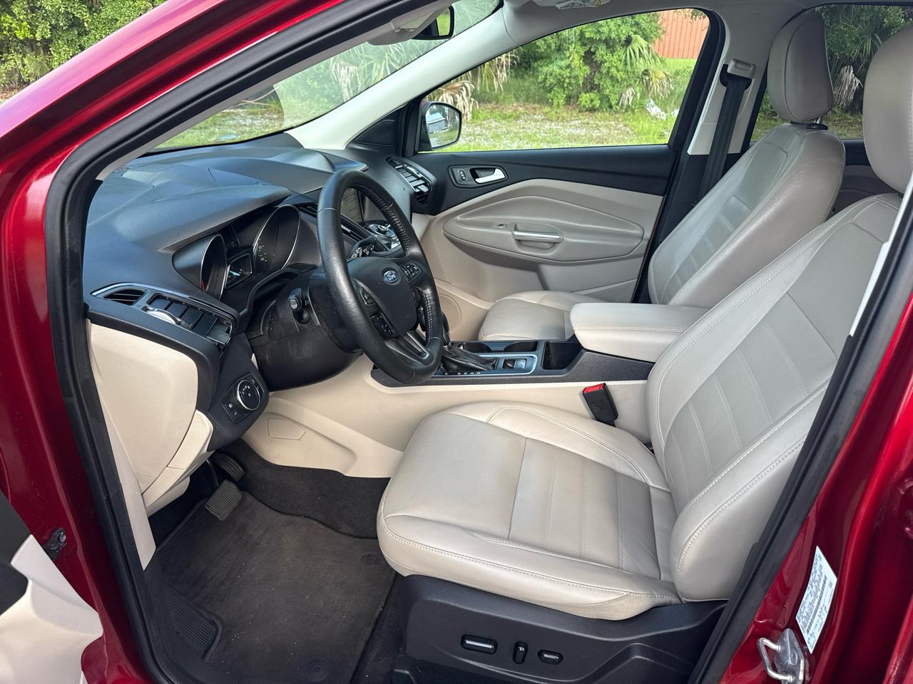 Ford Escape Titanium FWD 2019