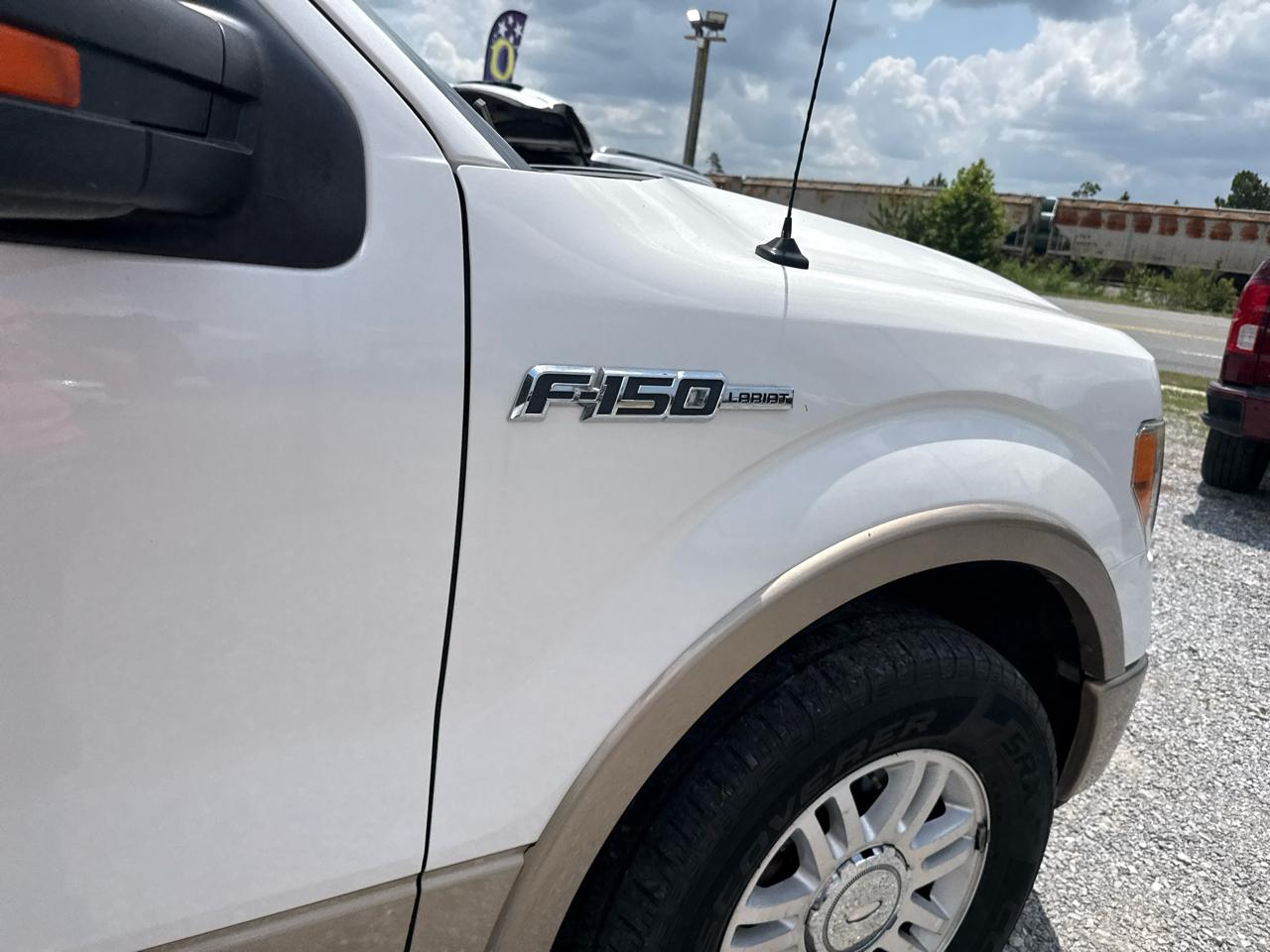 Ford F-150 2WD SuperCrew 145" Lariat 2012