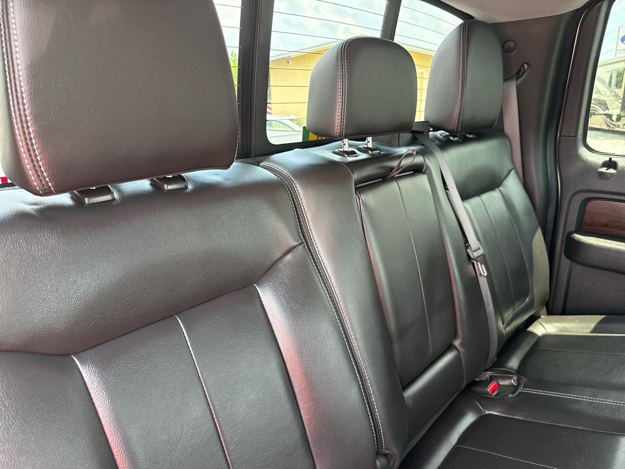 Ford F-150 2WD SuperCrew 145" Lariat 2012