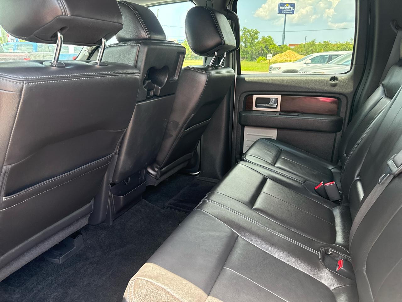 Ford F-150 2WD SuperCrew 145" Lariat 2012