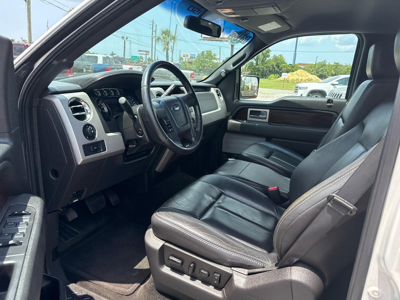 Ford F-150 2WD SuperCrew 145" Lariat 2012
