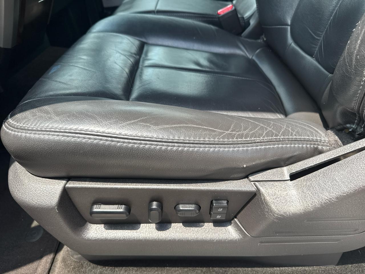 Ford F-150 2WD SuperCrew 145" Lariat 2012