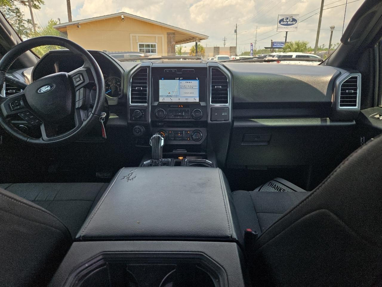 Ford F-150 4WD SuperCrew 150" XLT 2016
