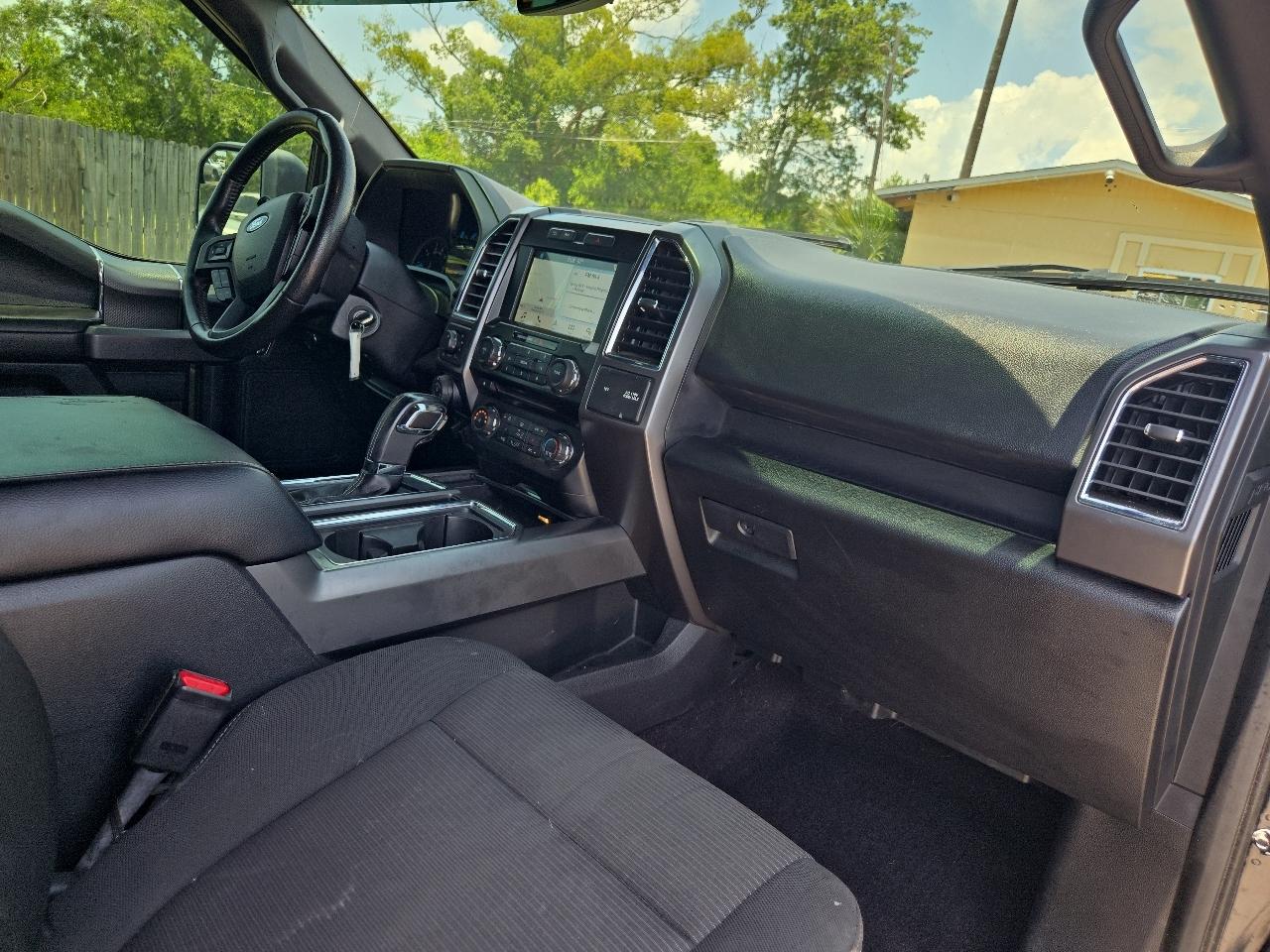 Ford F-150 4WD SuperCrew 150" XLT 2016