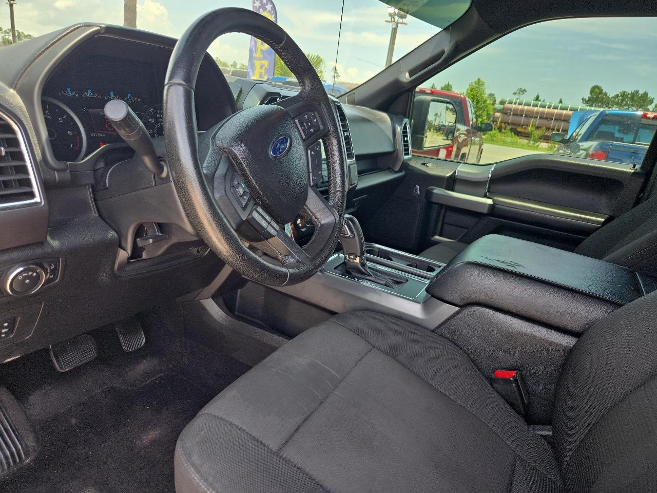 Ford F-150 4WD SuperCrew 150" XLT 2016