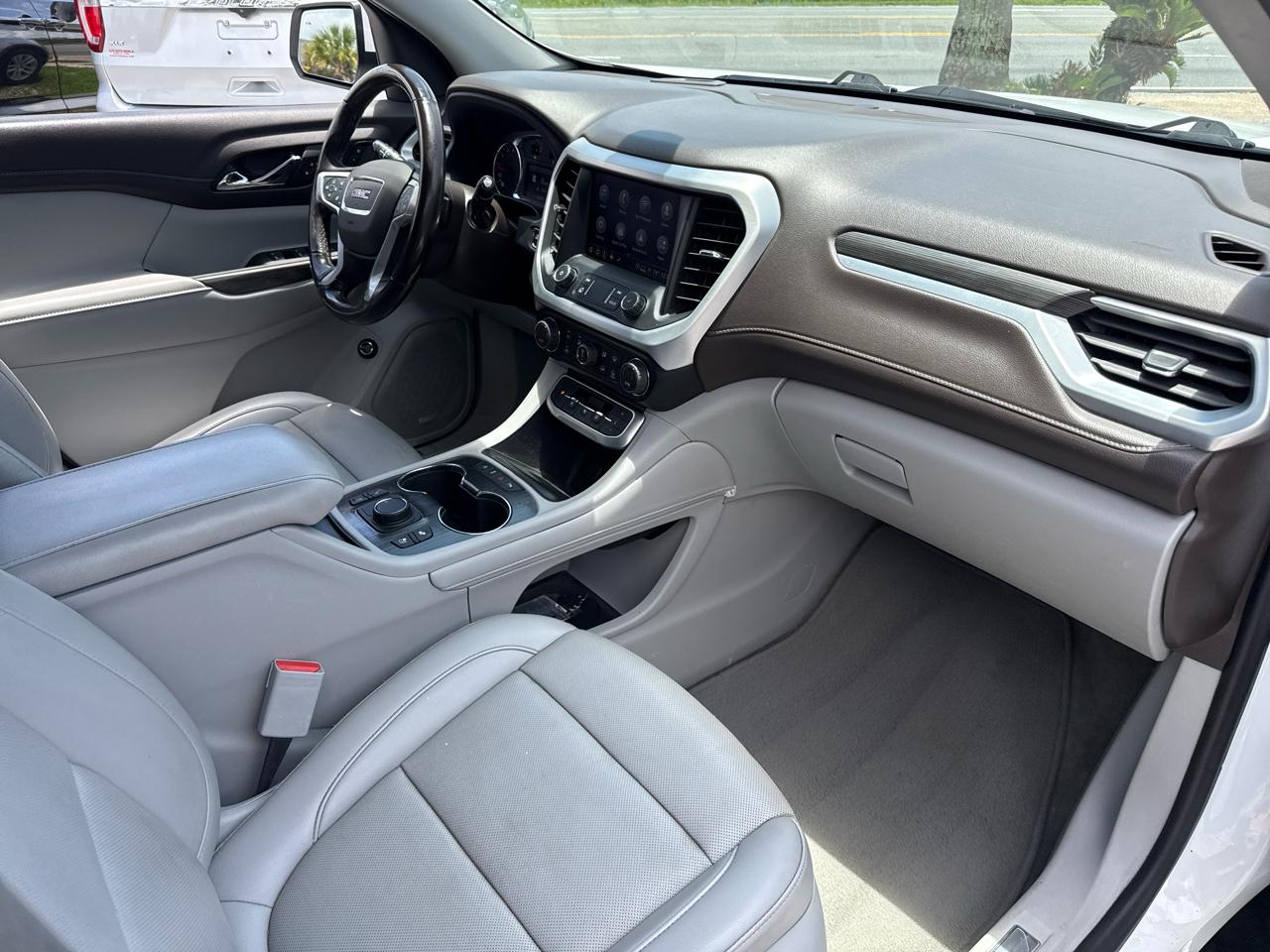 GMC Acadia FWD 4dr SLT 2023