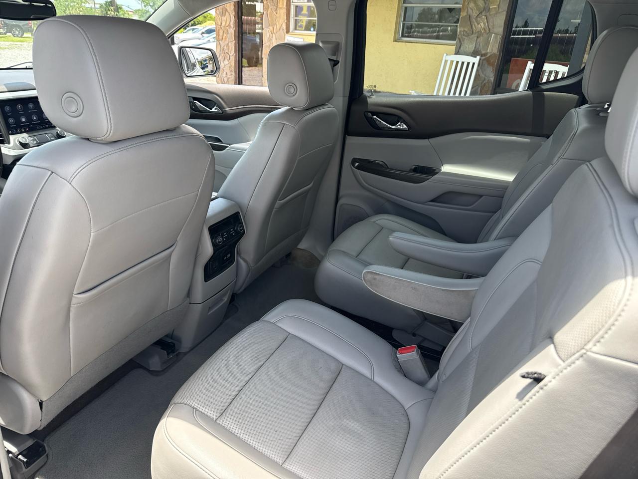 GMC Acadia FWD 4dr SLT 2023