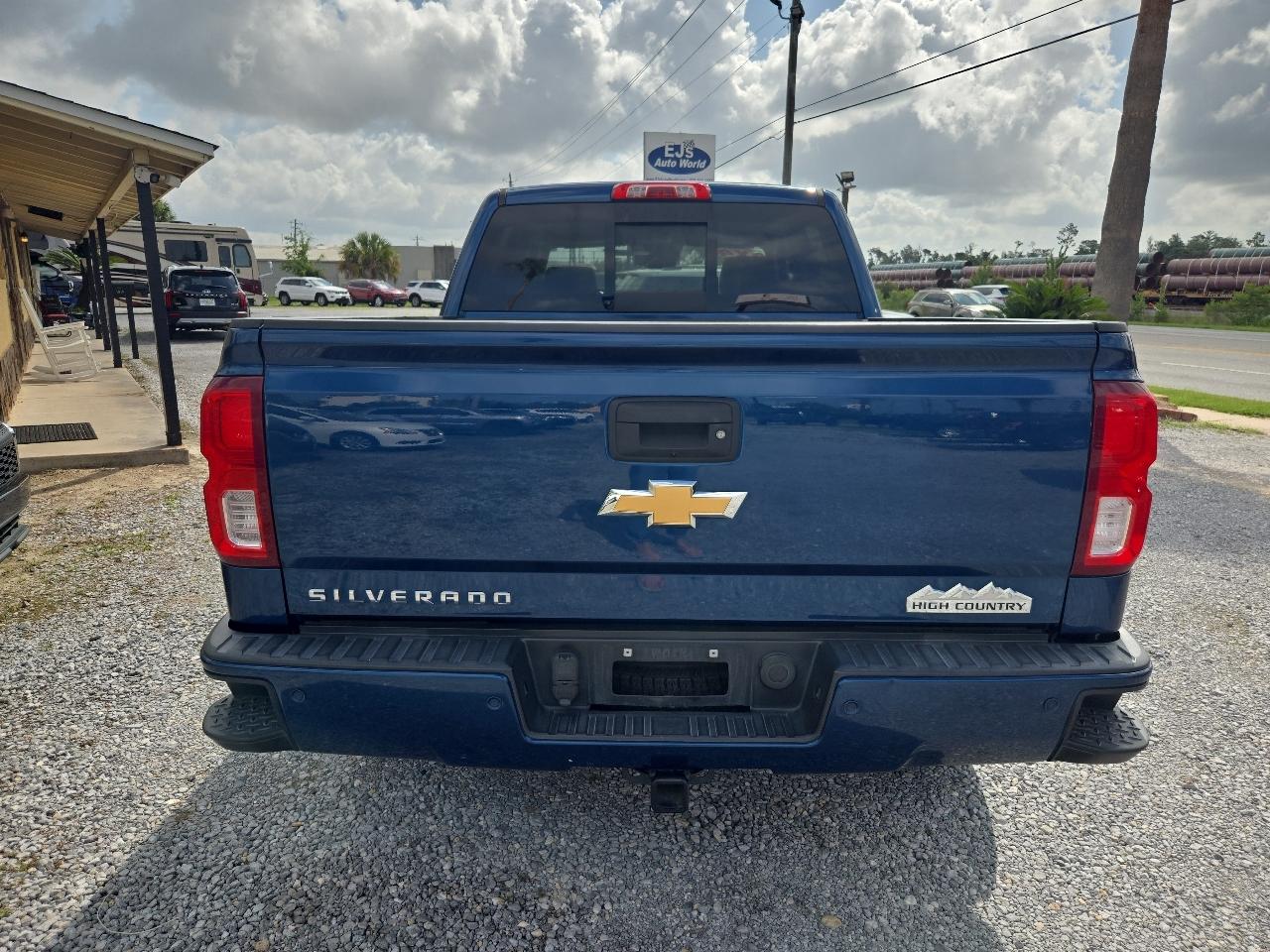 Chevrolet Silverado 1500 2WD Crew Cab 143.5" High Country 2017
