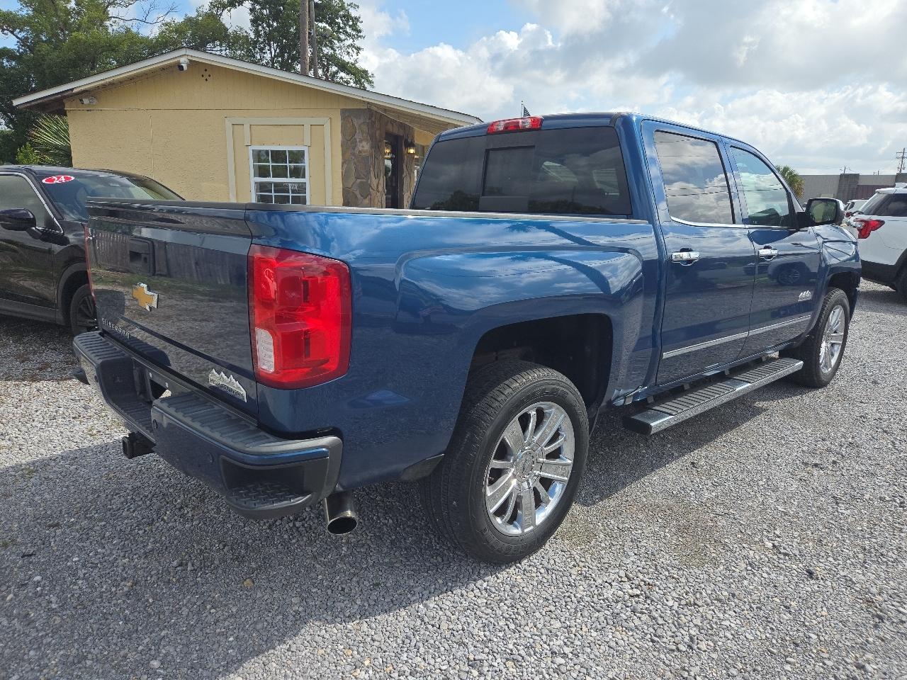 Chevrolet Silverado 1500 2WD Crew Cab 143.5" High Country 2017