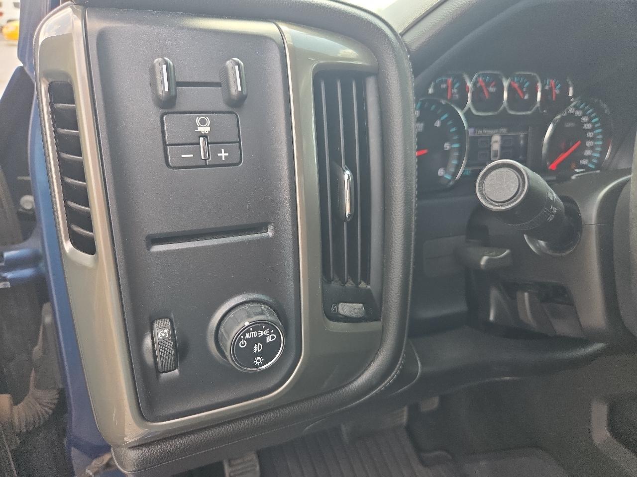 Chevrolet Silverado 1500 2WD Crew Cab 143.5" High Country 2017