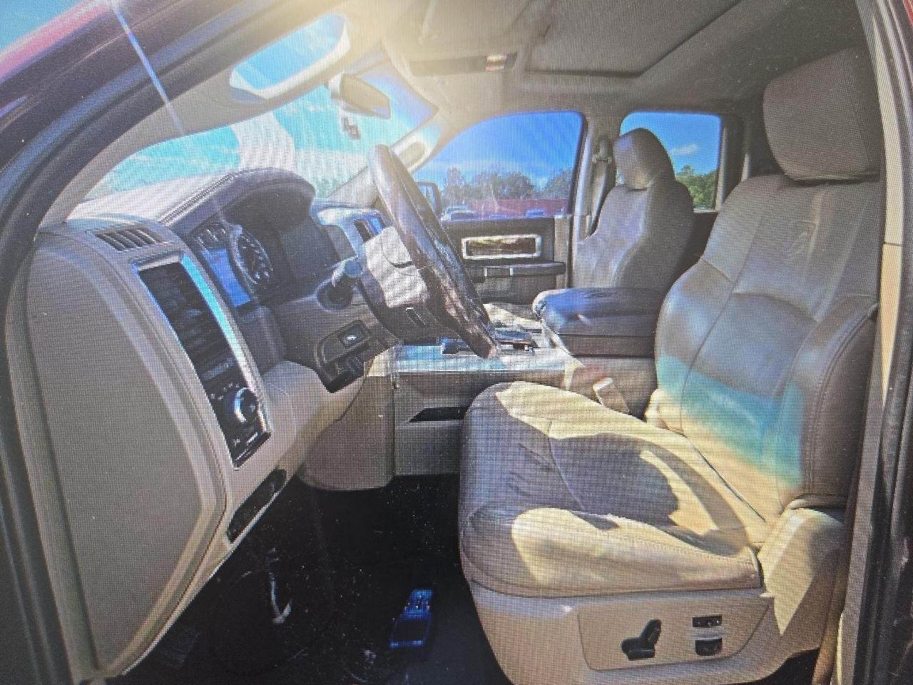 RAM 1500 2WD Quad Cab 140.5" Laramie 2012
