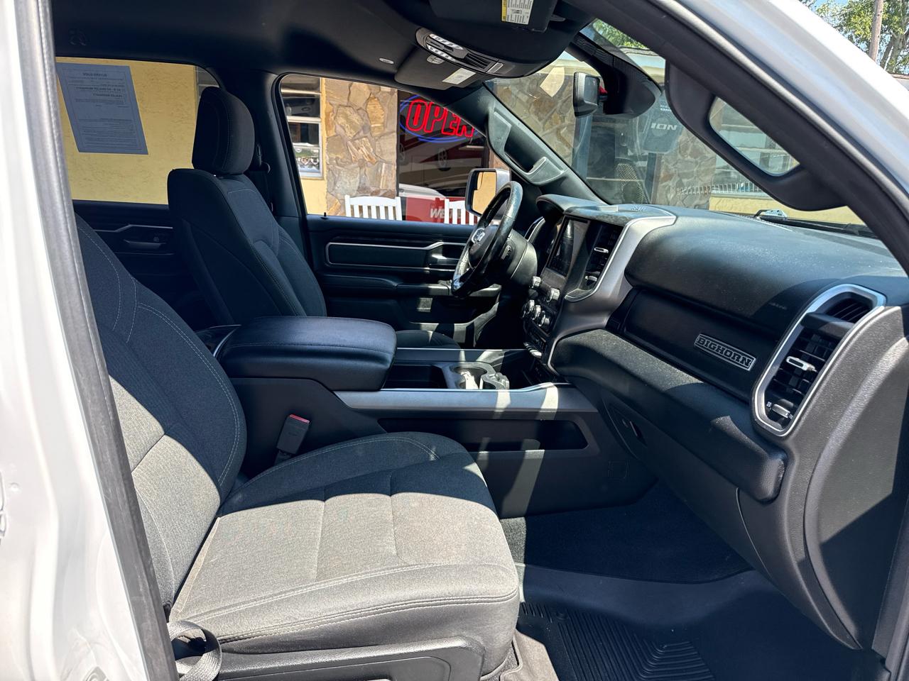 RAM 1500 Big Horn/Lone Star 4x4 Crew Cab 5'7" Box 2019