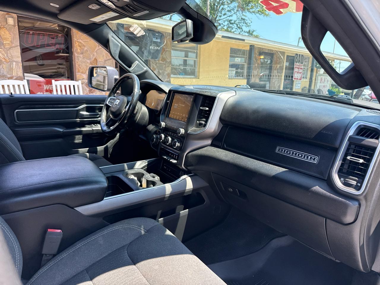 RAM 1500 Big Horn/Lone Star 4x4 Crew Cab 5'7" Box 2019