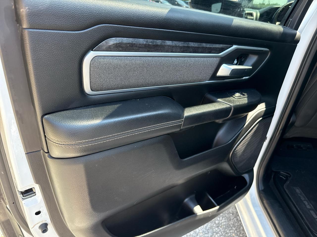 RAM 1500 Big Horn/Lone Star 4x4 Crew Cab 5'7" Box 2019