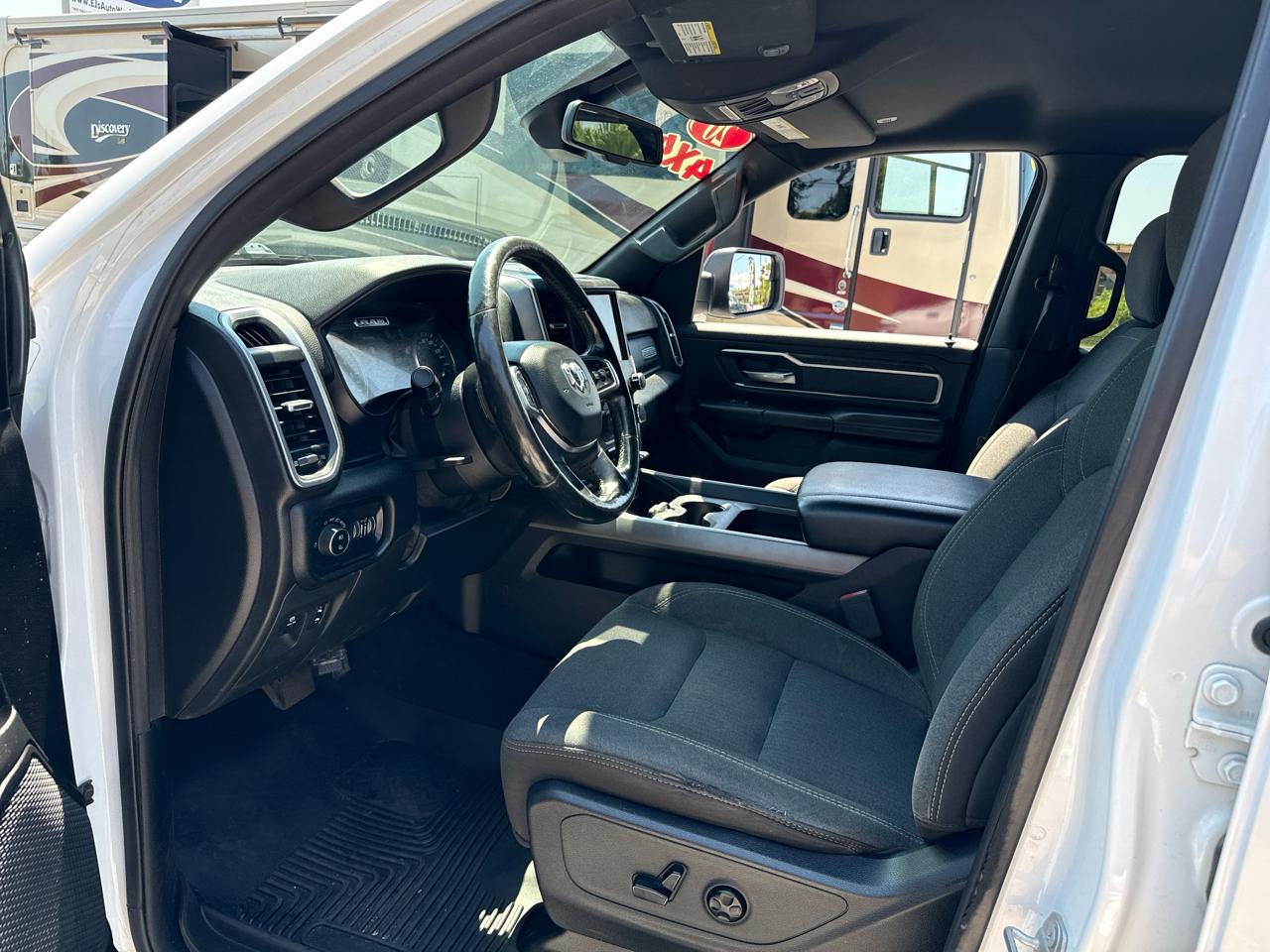 RAM 1500 Big Horn/Lone Star 4x4 Crew Cab 5'7" Box 2019