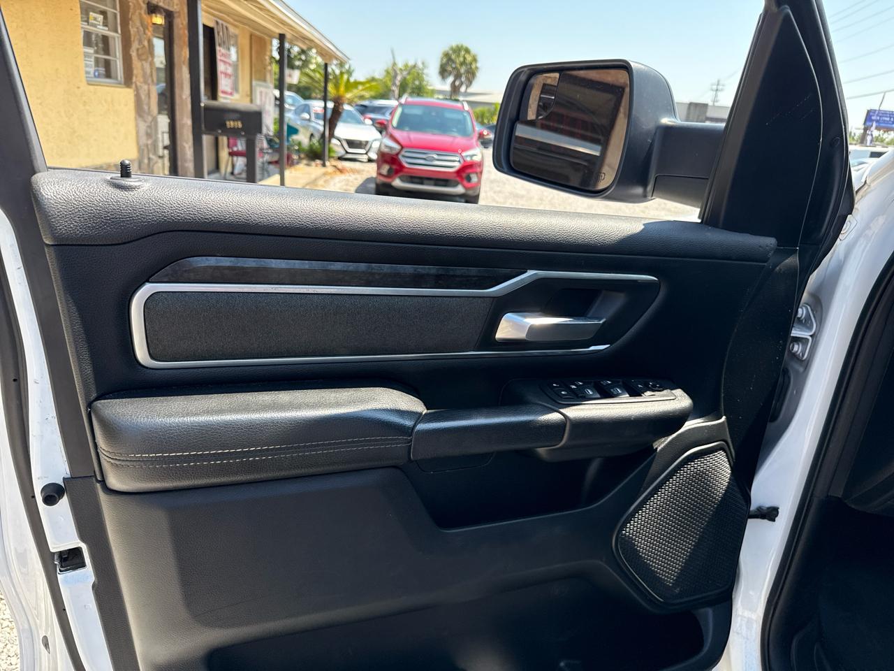 RAM 1500 Big Horn/Lone Star 4x4 Crew Cab 5'7" Box 2019