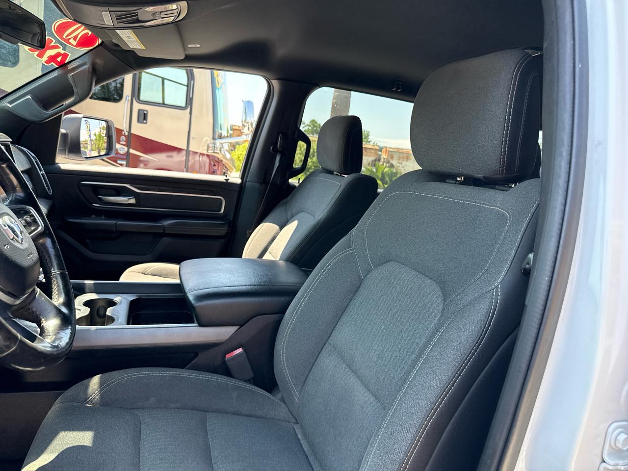 RAM 1500 Big Horn/Lone Star 4x4 Crew Cab 5'7" Box 2019