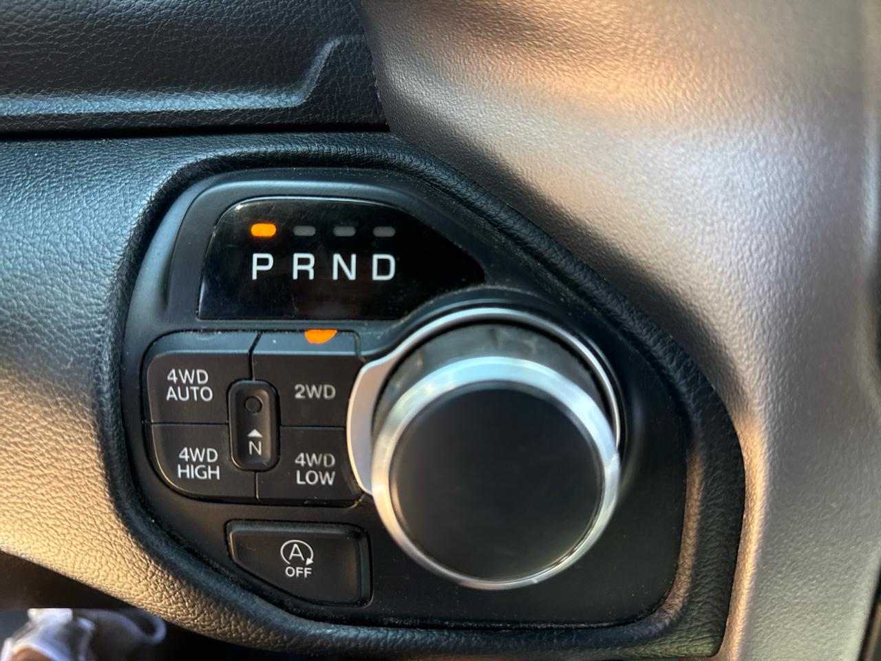 RAM 1500 Big Horn/Lone Star 4x4 Crew Cab 5'7" Box 2019