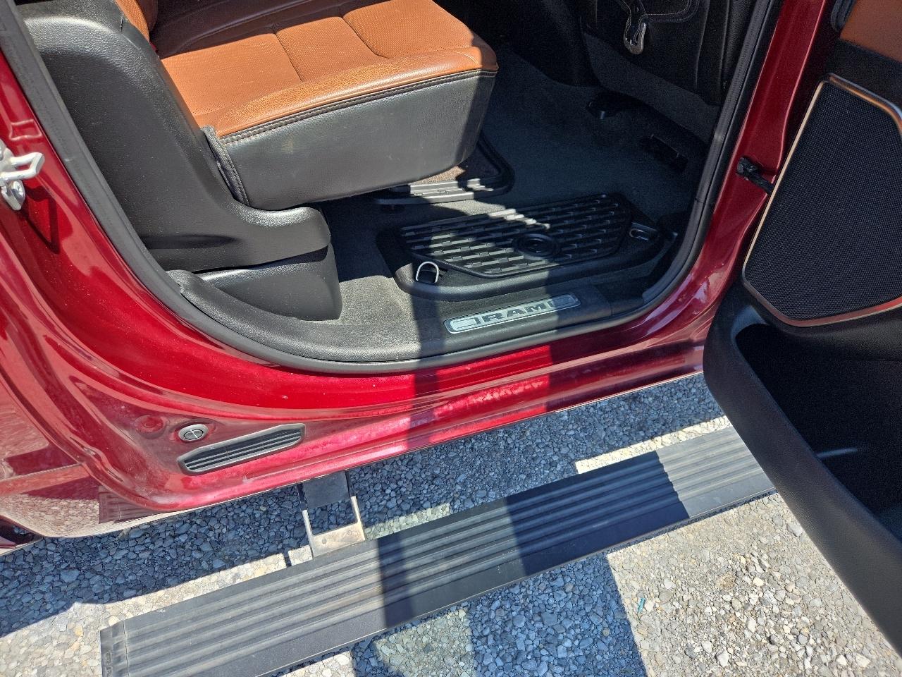 RAM 1500 Longhorn 4x4 Crew Cab 5'7" Box 2020