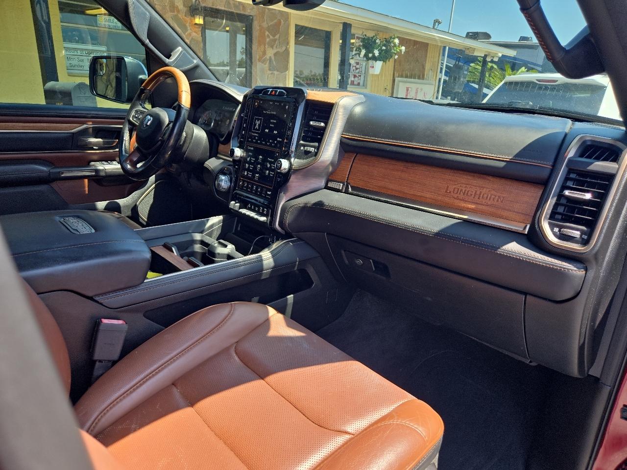 RAM 1500 Longhorn 4x4 Crew Cab 5'7" Box 2020