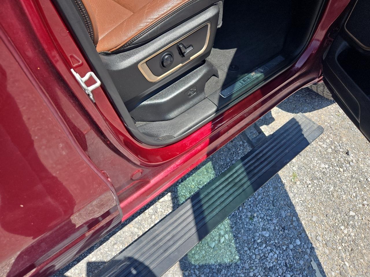 RAM 1500 Longhorn 4x4 Crew Cab 5'7" Box 2020