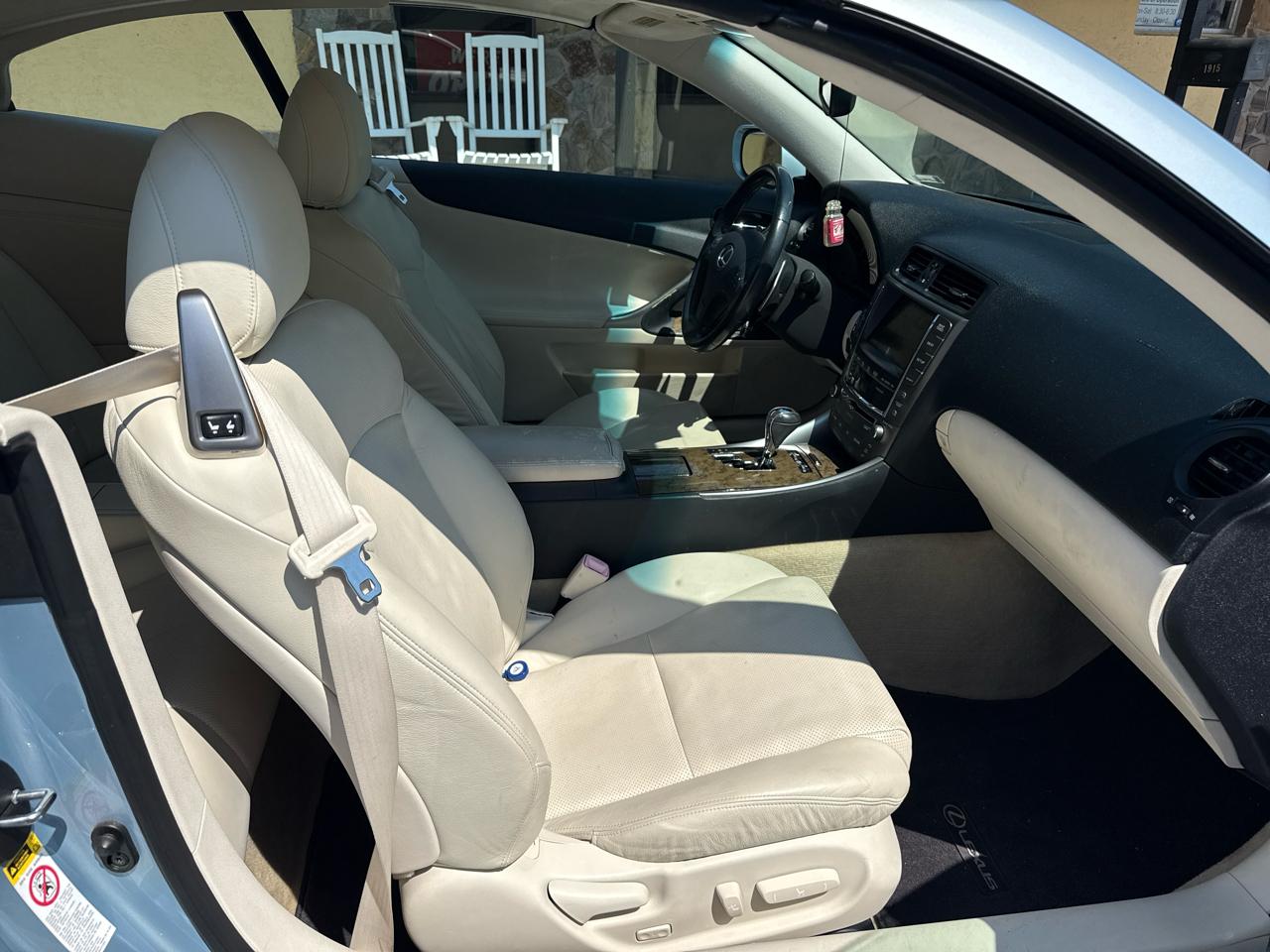 Lexus IS 350C 2dr Conv 2010