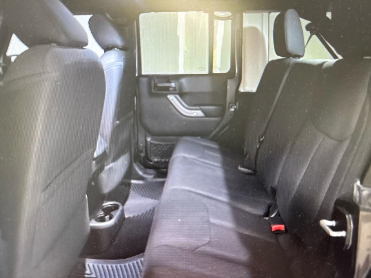 Jeep Wrangler Unlimited 4WD 4dr Sport 2016