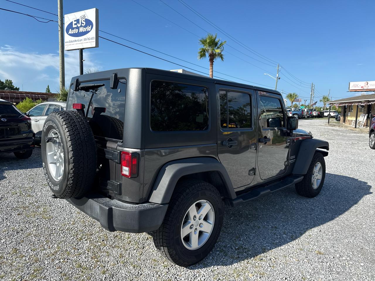 Jeep Wrangler Unlimited 4WD 4dr Sport 2016