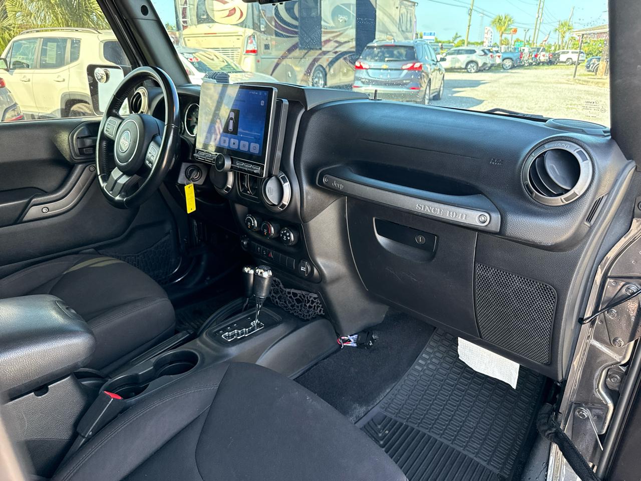 Jeep Wrangler Unlimited 4WD 4dr Sport 2016
