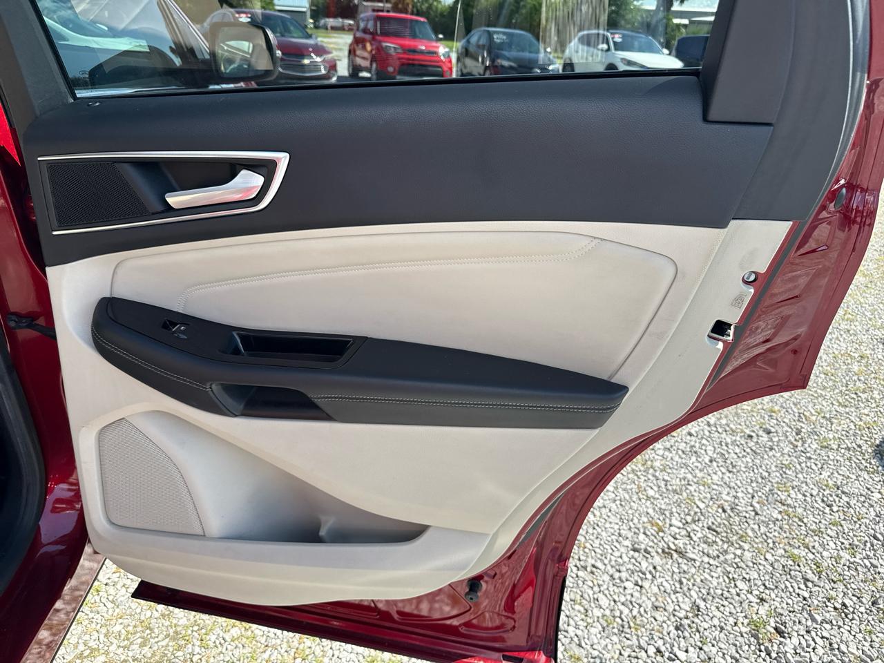 Ford Edge 4dr Titanium AWD 2016