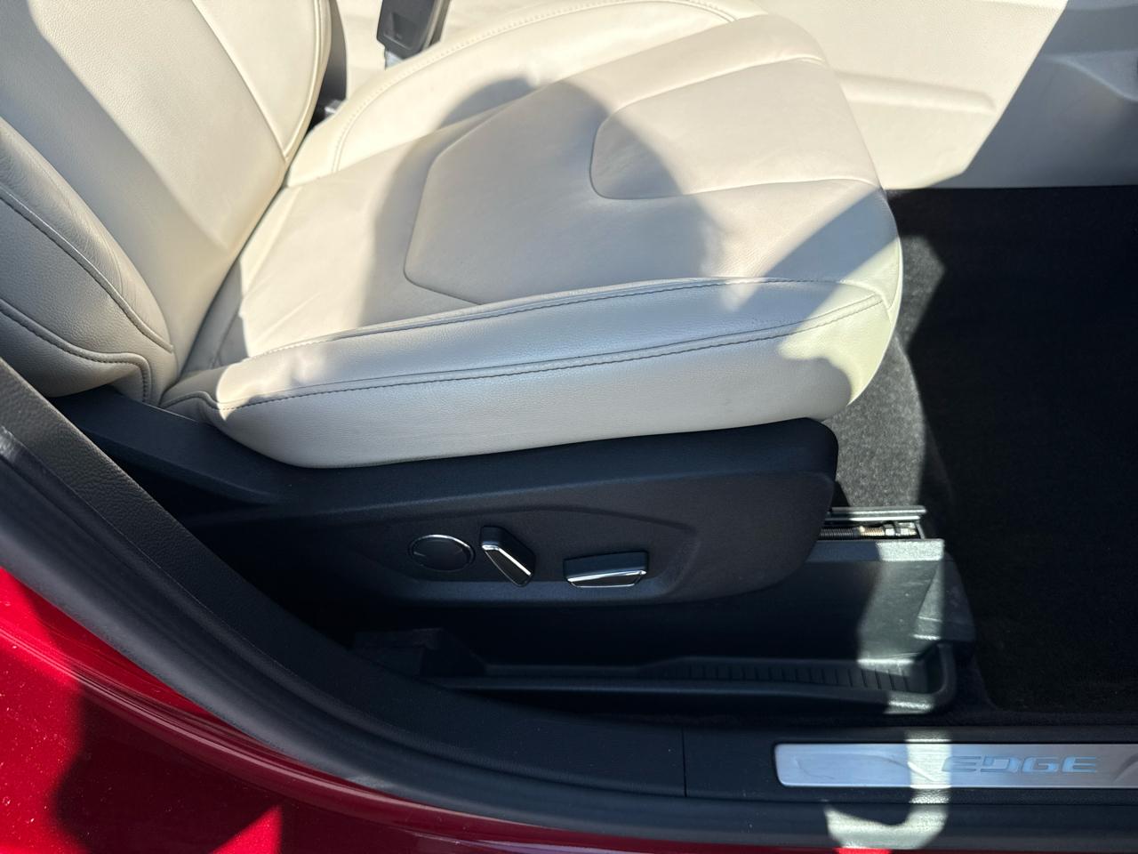 Ford Edge 4dr Titanium AWD 2016