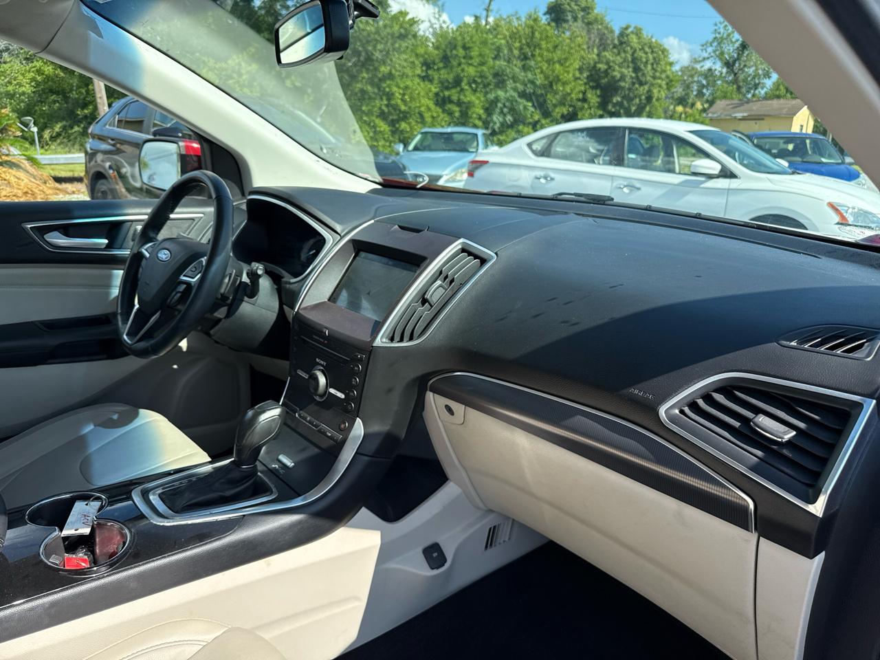 Ford Edge 4dr Titanium AWD 2016