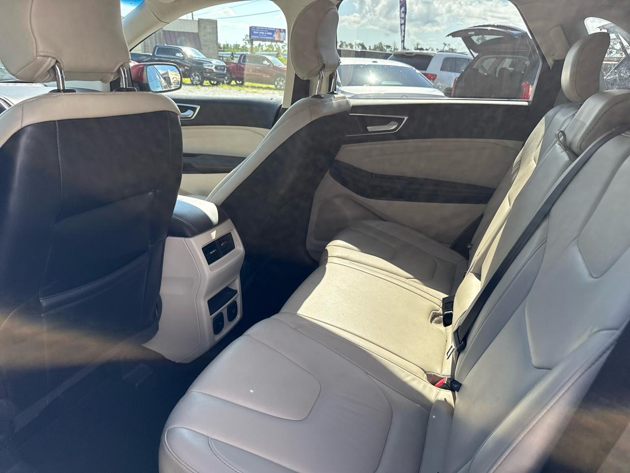 Ford Edge 4dr Titanium AWD 2016