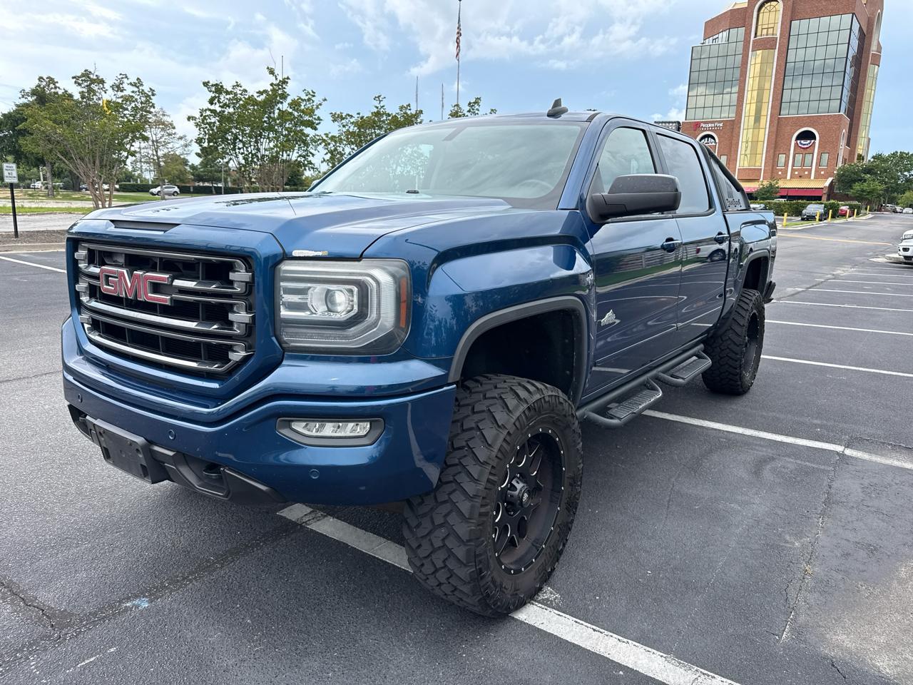 GMC Sierra 1500 4WD Crew Cab 143.5" SLT 2016