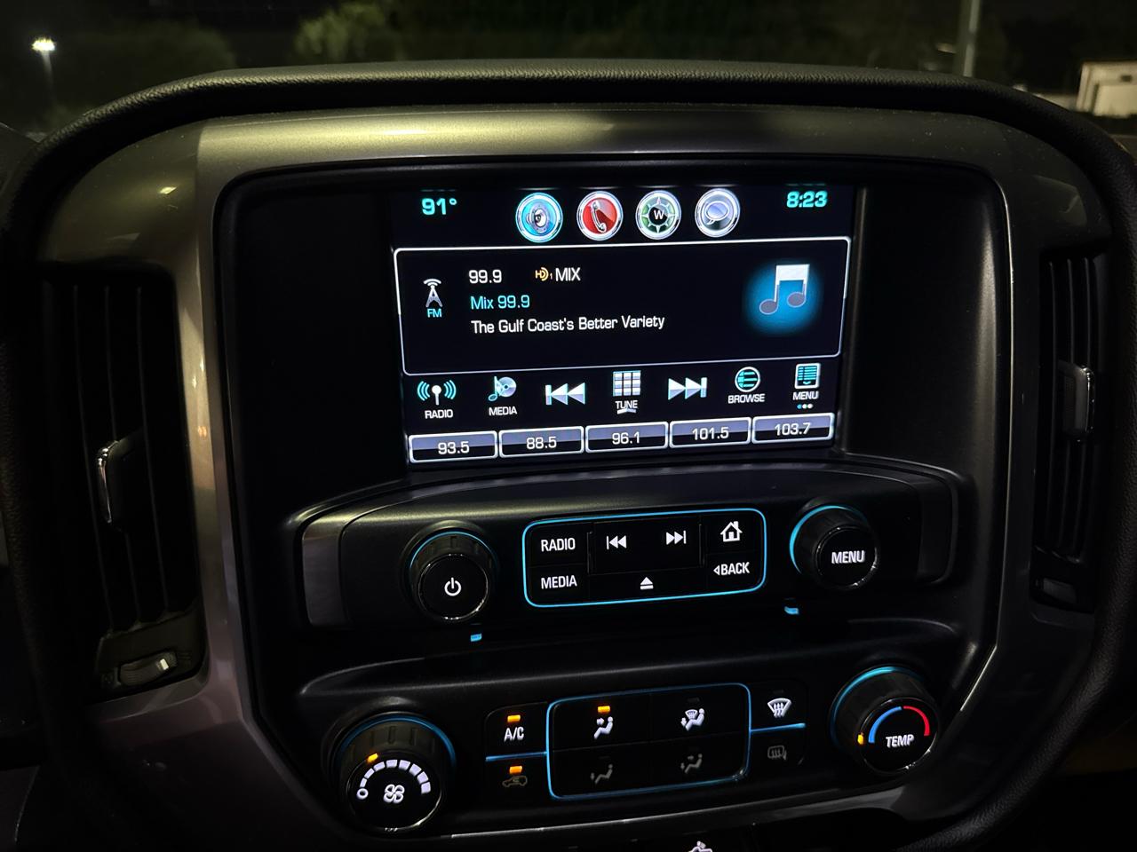Chevrolet Silverado 1500 4WD Crew Cab 143.5" LT w/1LT 2018