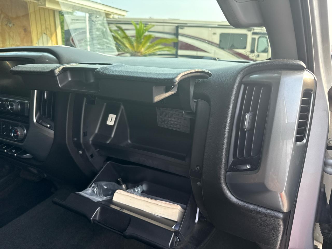 Chevrolet Silverado 1500 4WD Crew Cab 143.5" LT w/1LT 2018