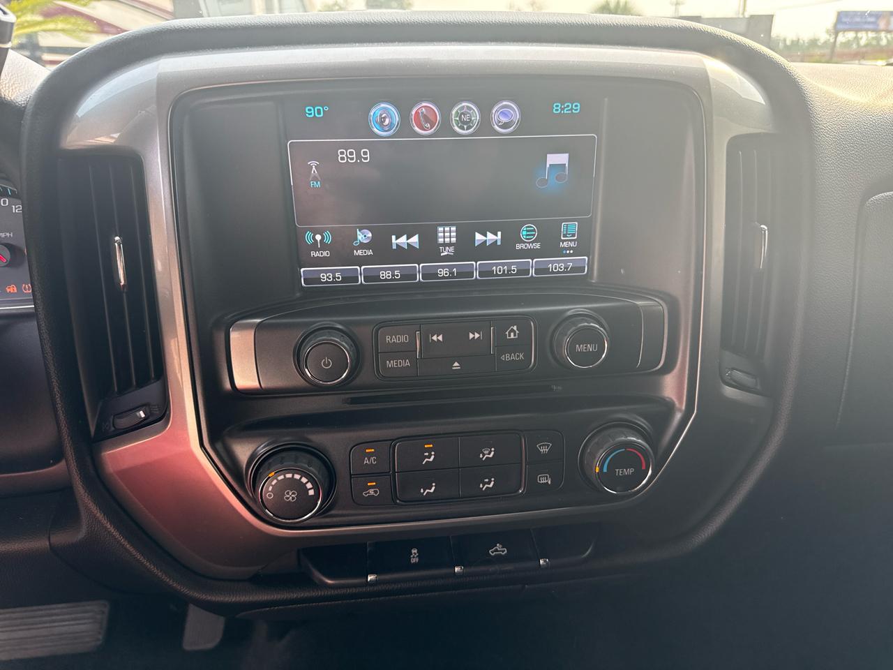 Chevrolet Silverado 1500 4WD Crew Cab 143.5" LT w/1LT 2018