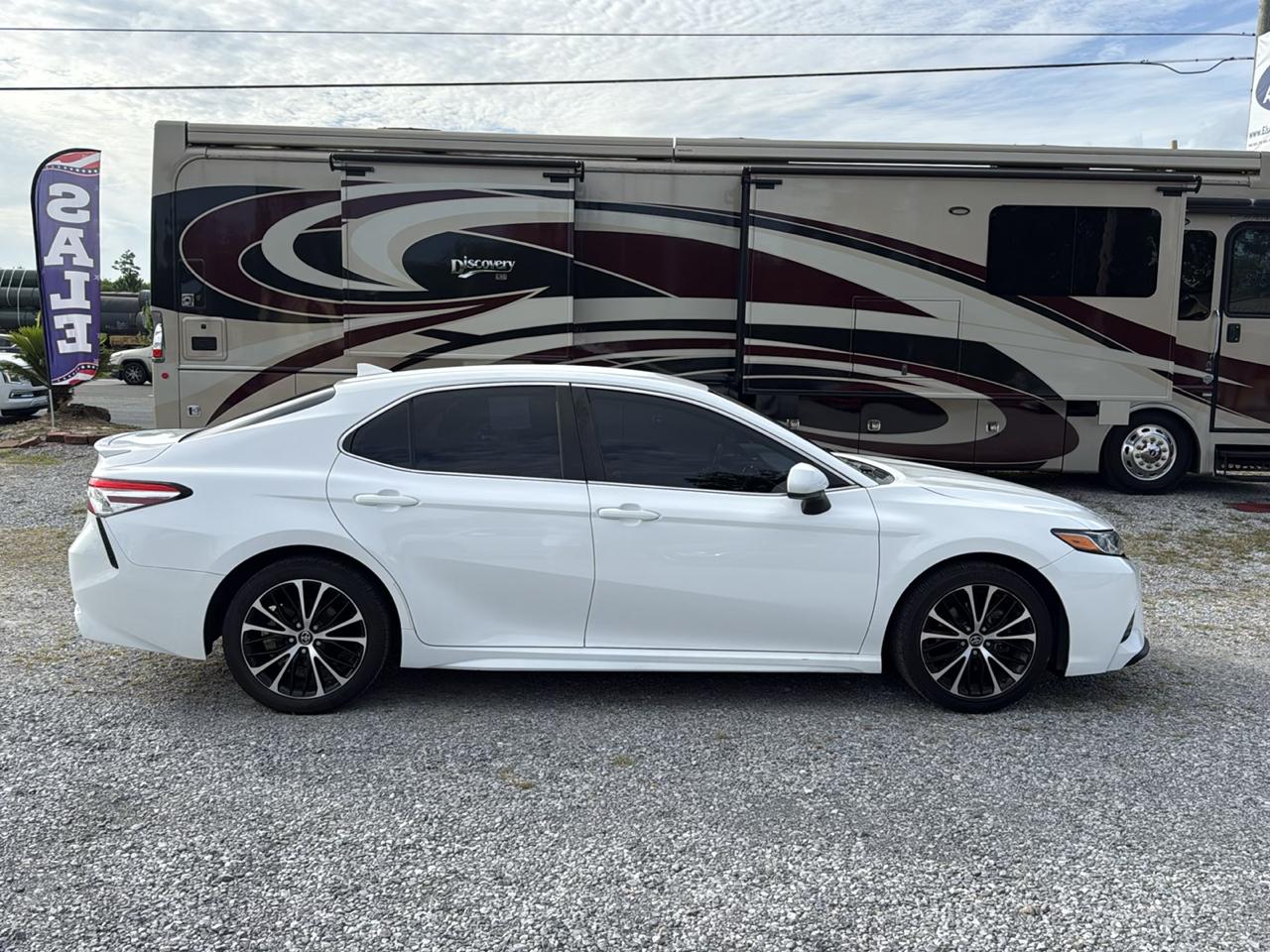 Toyota Camry SE Auto (Natl) 2020