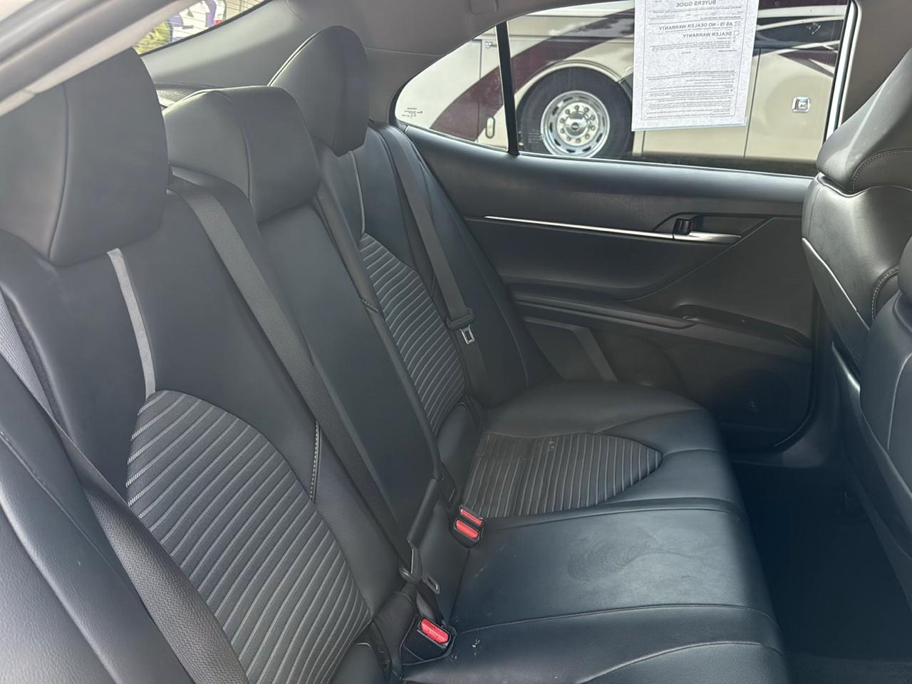 Toyota Camry SE Auto (Natl) 2020