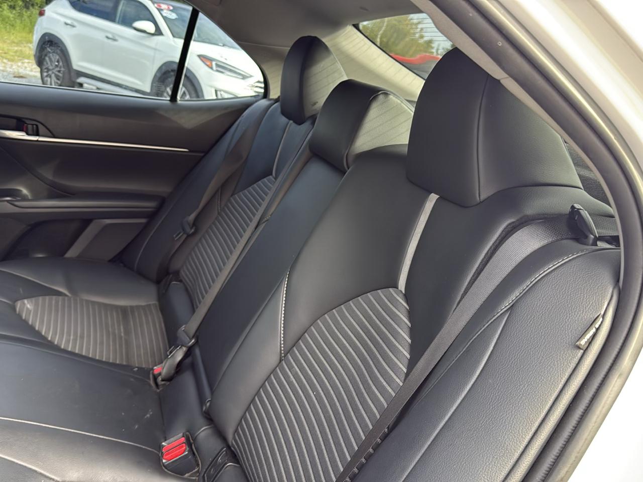 Toyota Camry SE Auto (Natl) 2020