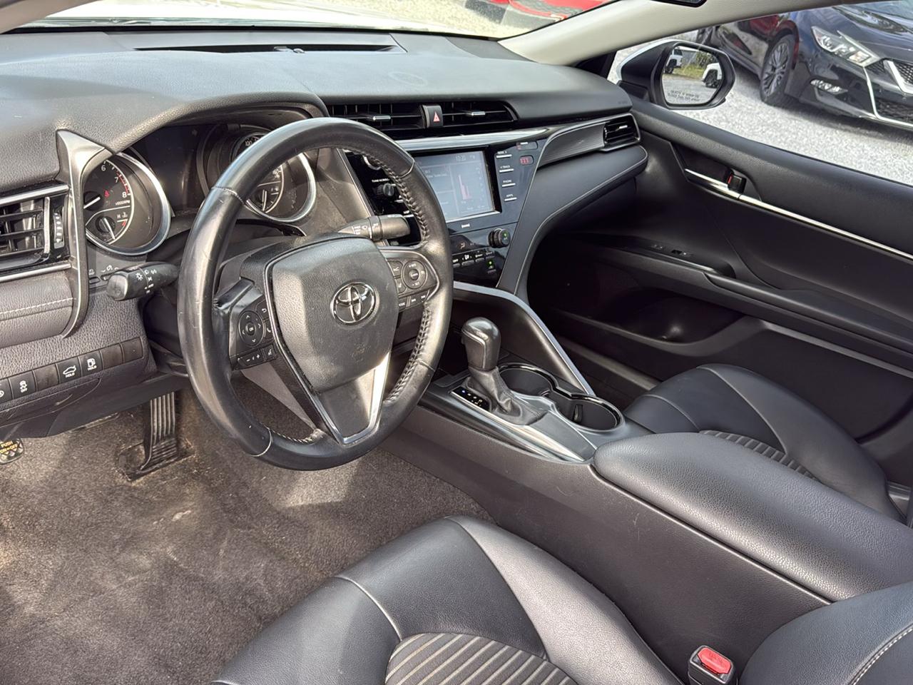 Toyota Camry SE Auto (Natl) 2020