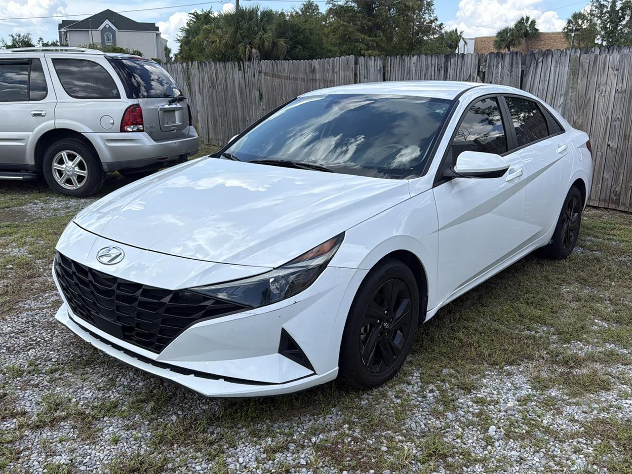 Hyundai Elantra SEL IVT 2021