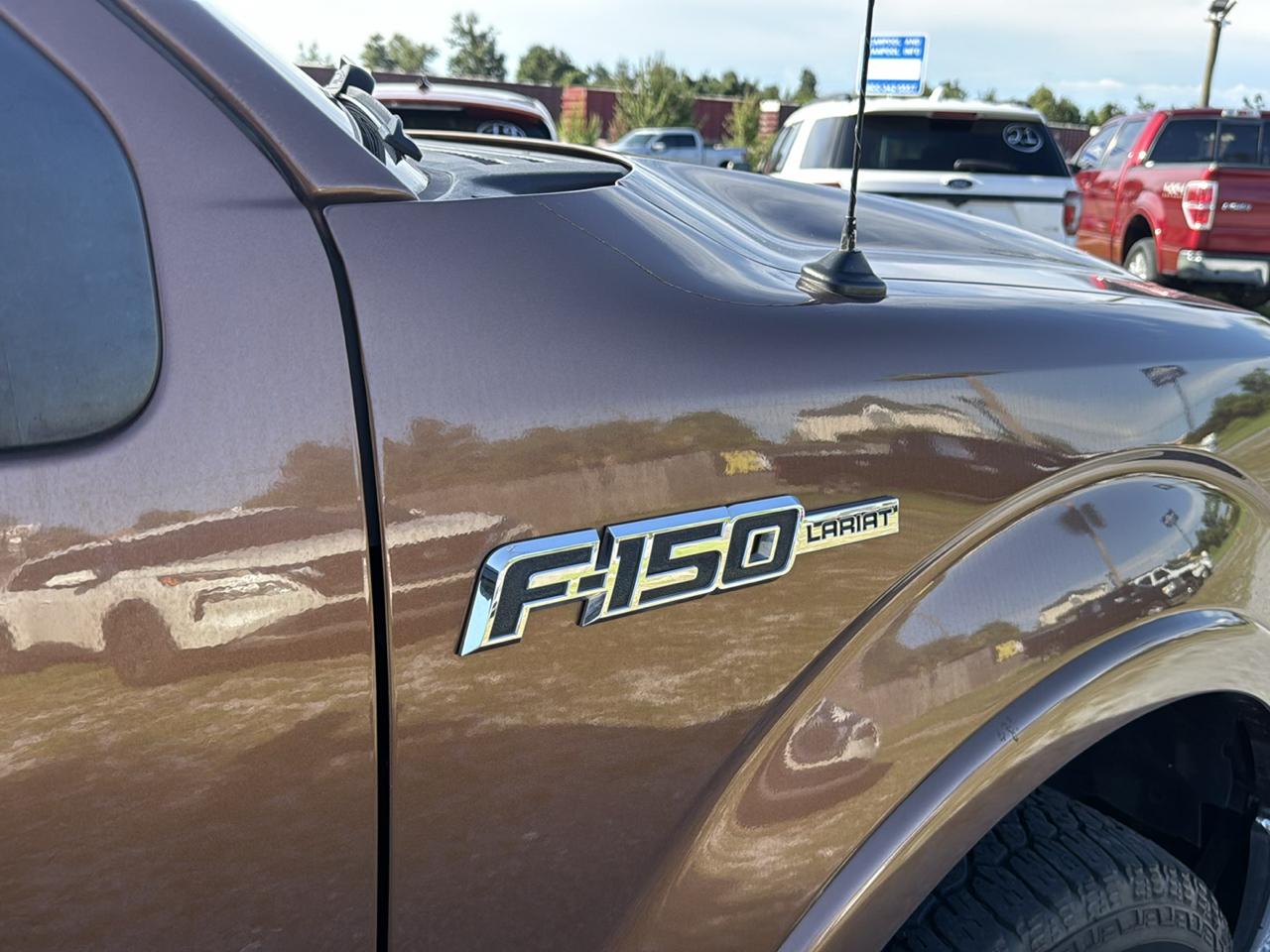 Ford F-150 4WD SuperCrew 145" Lariat 2012