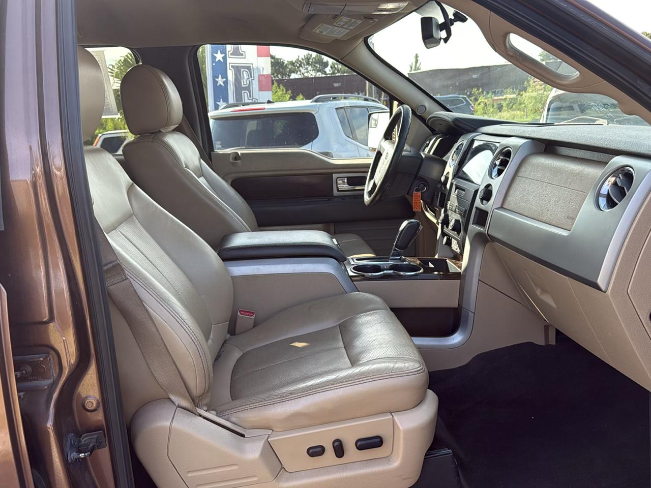 Ford F-150 4WD SuperCrew 145" Lariat 2012