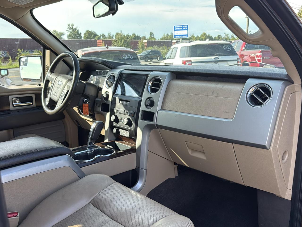 Ford F-150 4WD SuperCrew 145" Lariat 2012