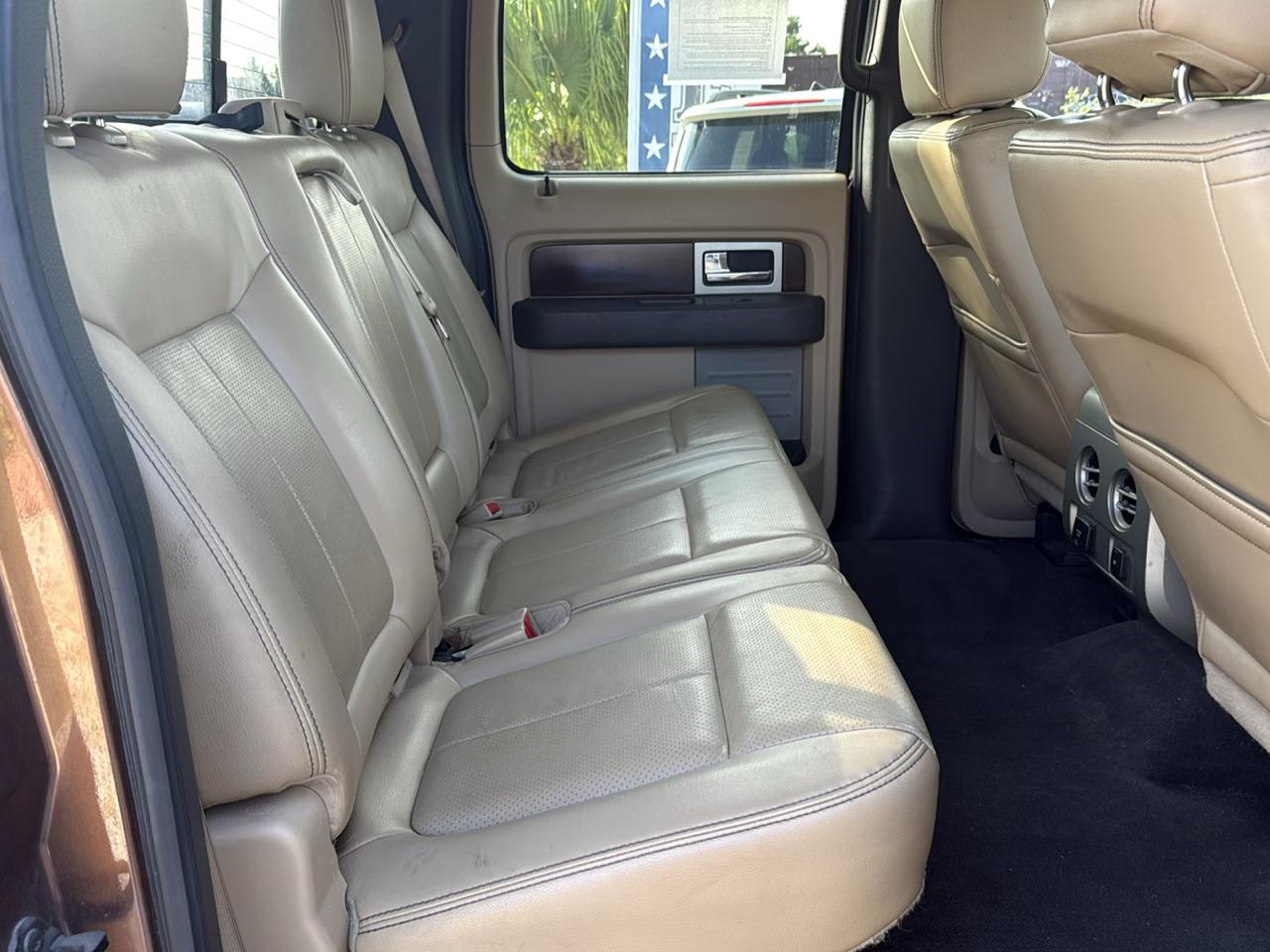 Ford F-150 4WD SuperCrew 145" Lariat 2012