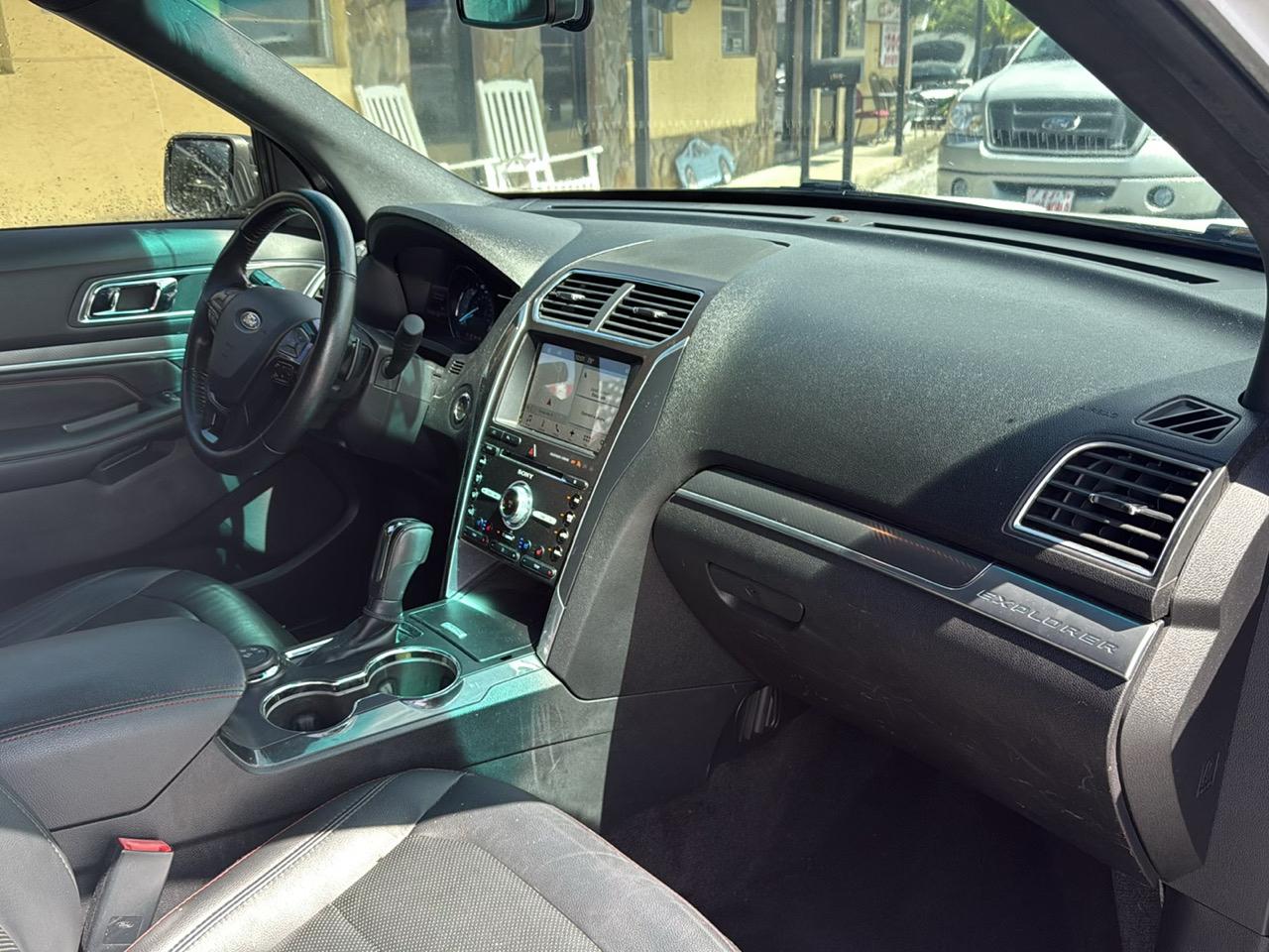 Ford Explorer Sport 4WD 2017