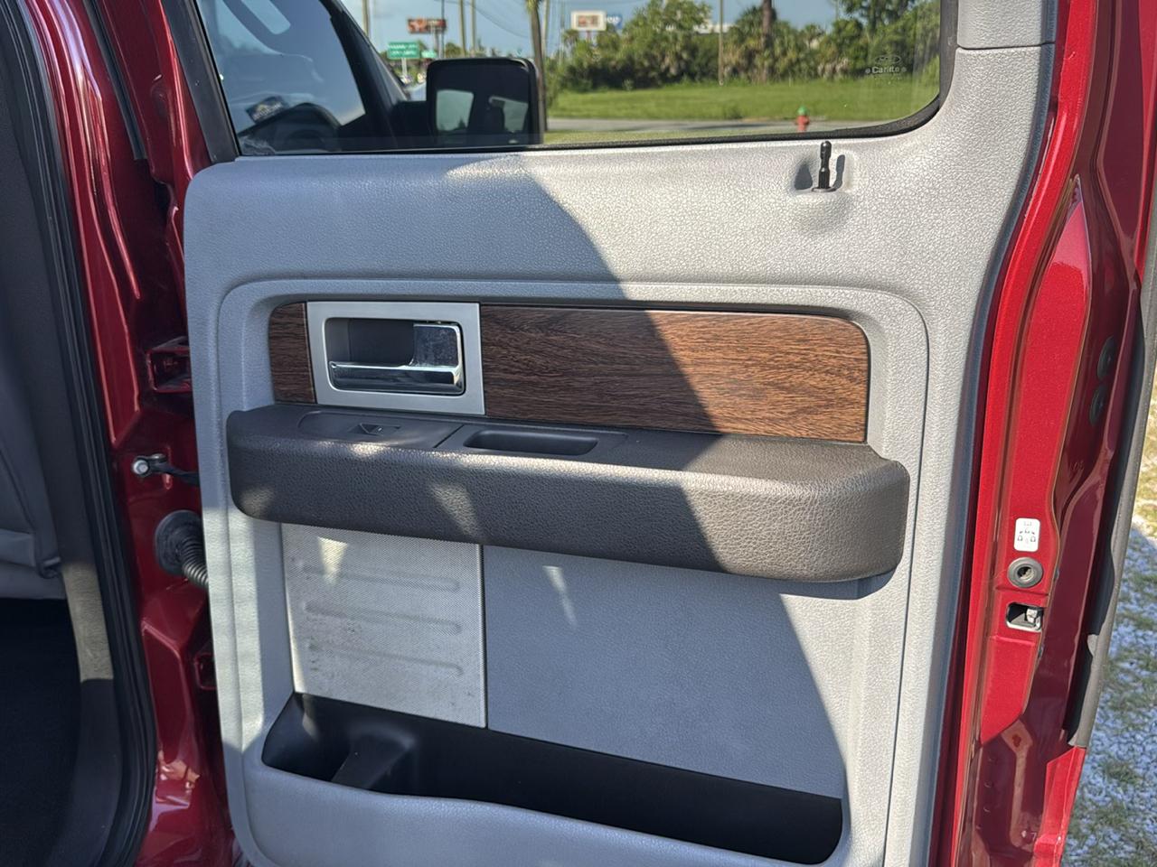 Ford F-150 4WD SuperCrew 139" Lariat 2013