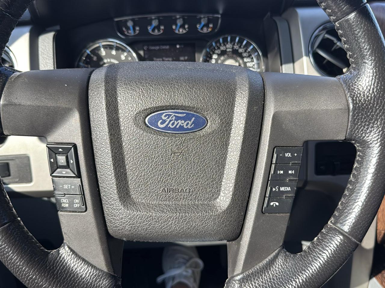 Ford F-150 4WD SuperCrew 139" Lariat 2013
