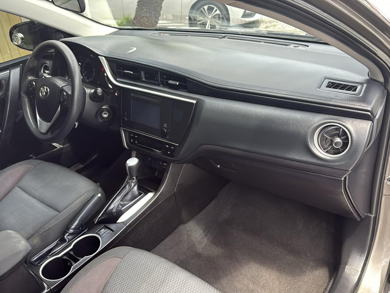 Toyota Corolla LE CVT (Natl) 2018